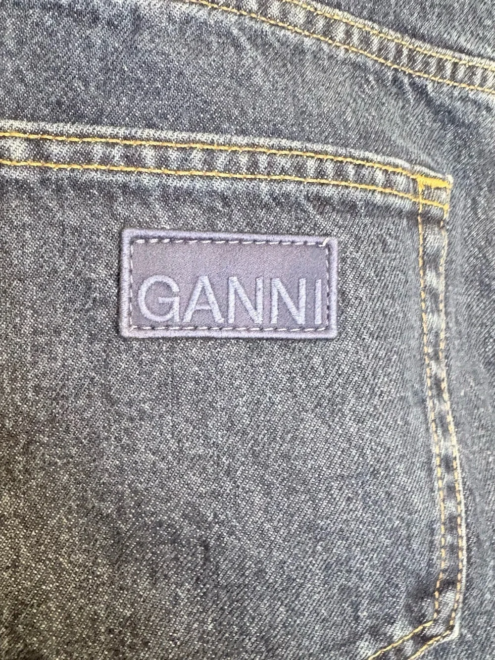 GANNI Stary Barrel Dark Blue Jeans 29 NWOT